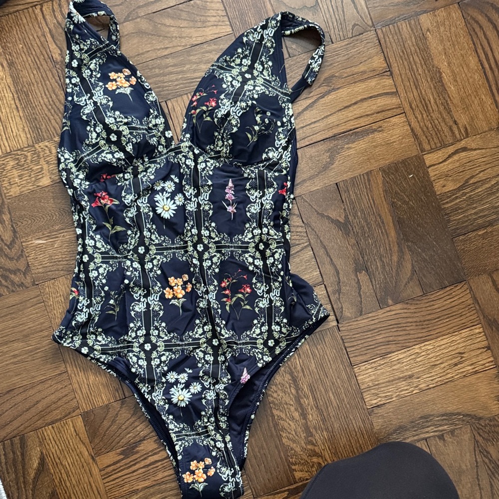 NWT Aguabendita x target bathing suit